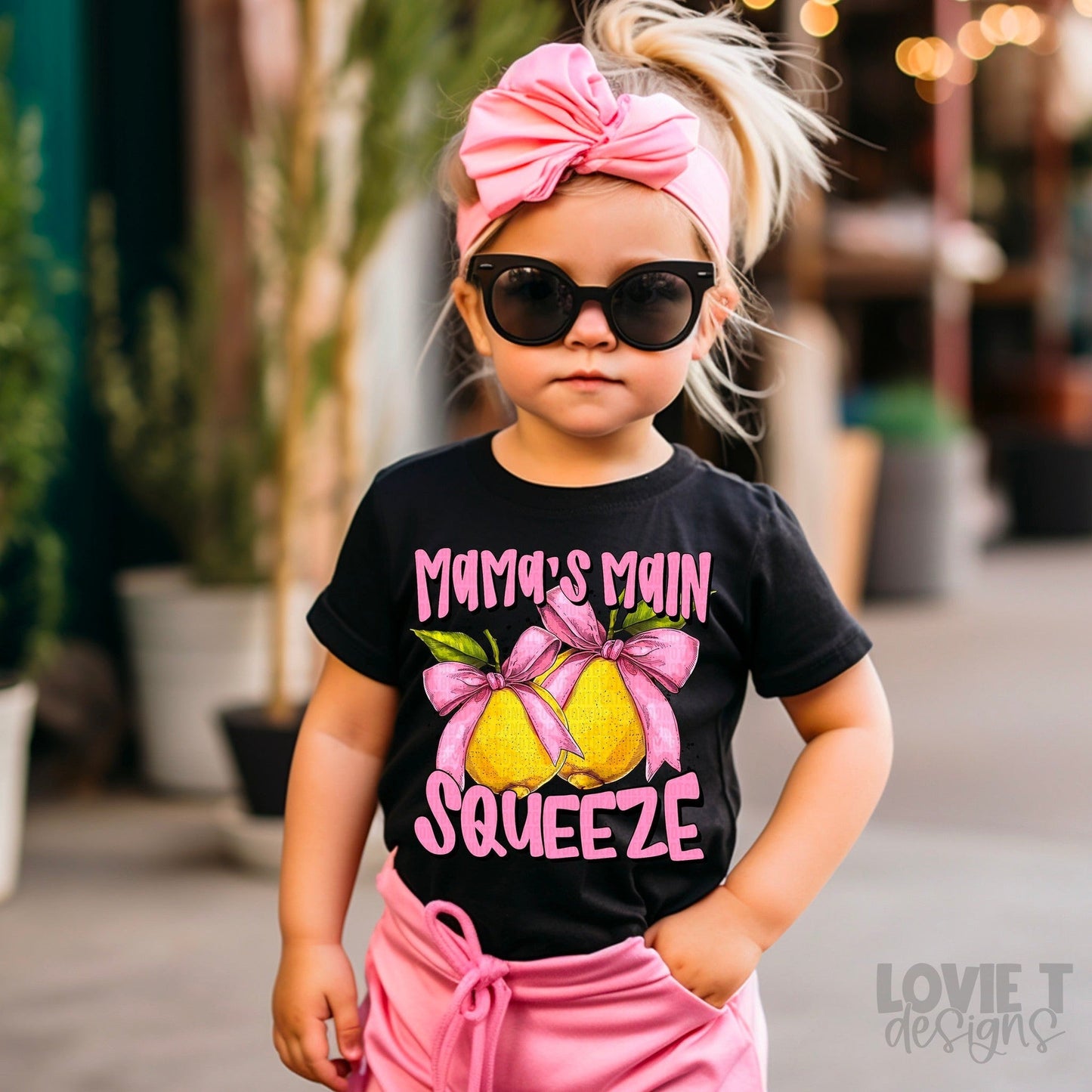 Mama's Main Squeeze-Lovie T Designs